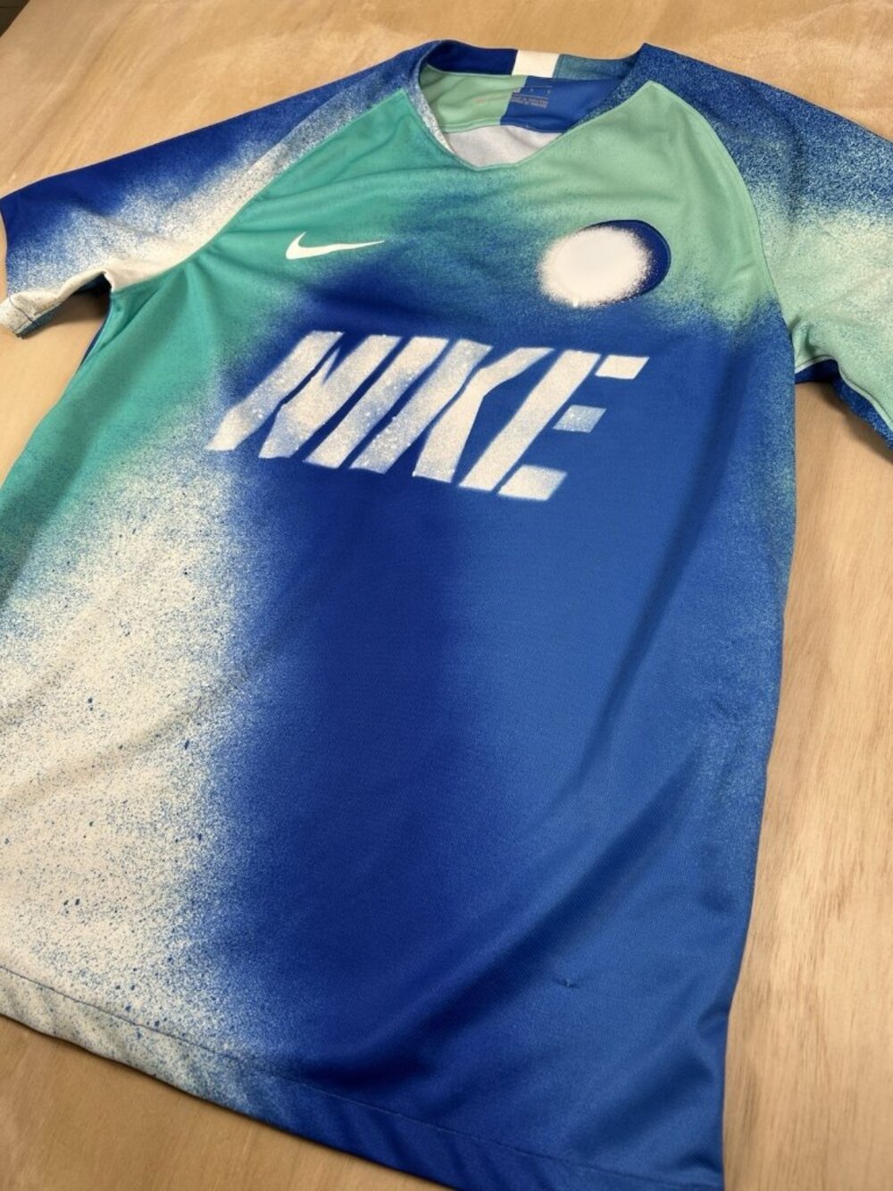 Nike Vaporknit Jersey Shirt Mens Large Blue Spray Paint Exclusive Short Sleeve